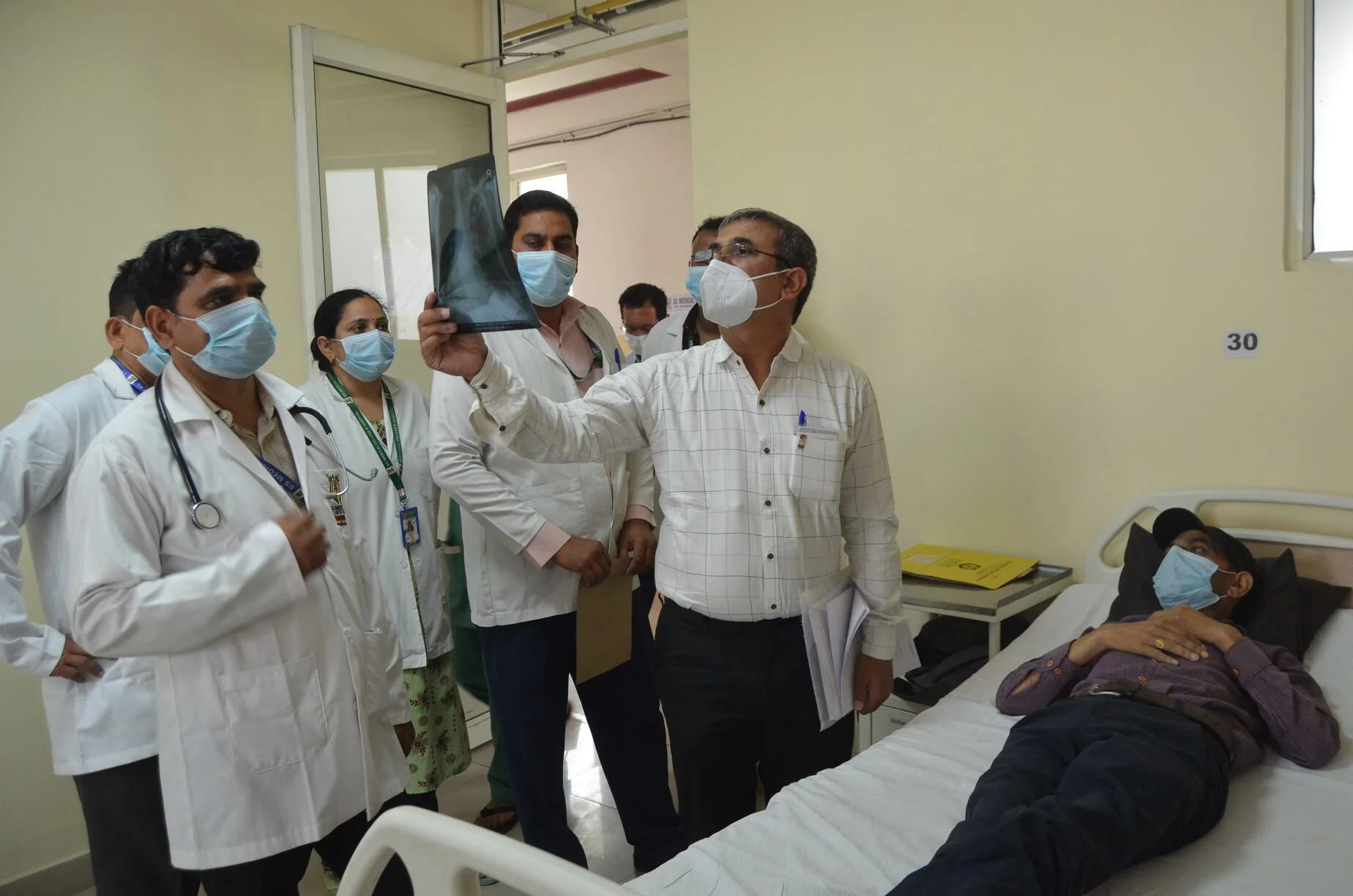 Six People in General Ward of GS Hospital